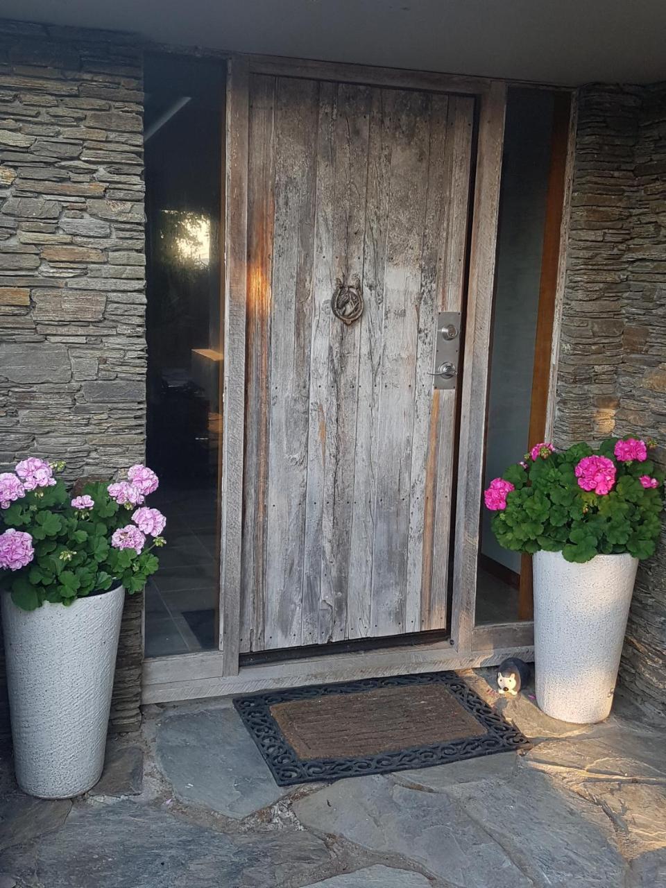 Above The River Karapiro Bed & Breakfast Exterior photo