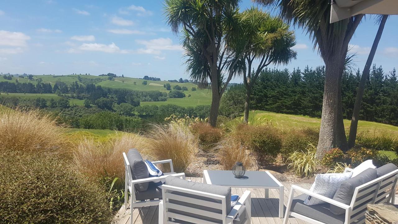 Above The River Karapiro Bed & Breakfast Exterior photo